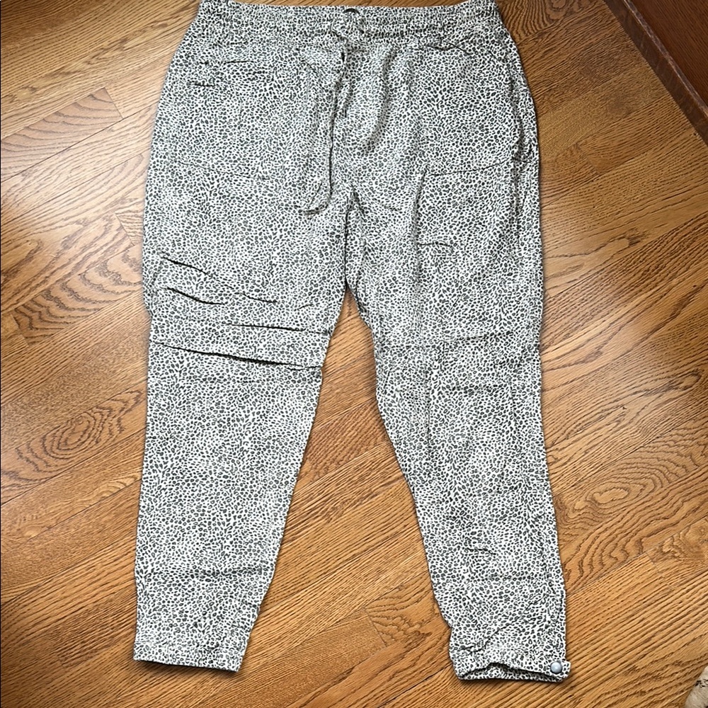 Needle & Thread Gray Ankle Cropped Pants